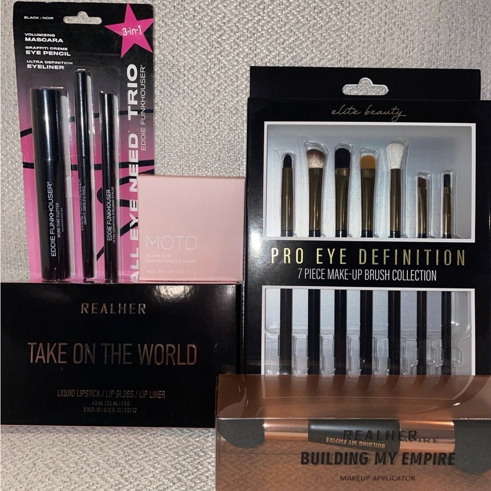 Makeup bundle Gift set